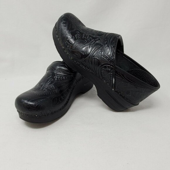 Dansko 'Professional' Black Leather Embossed Clogs - Women's EU 36 US 5.5-6 - Picture 3 of 12
